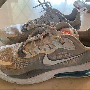 Men’s size 11 Nikes